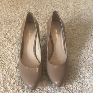 Nine West tan pumps